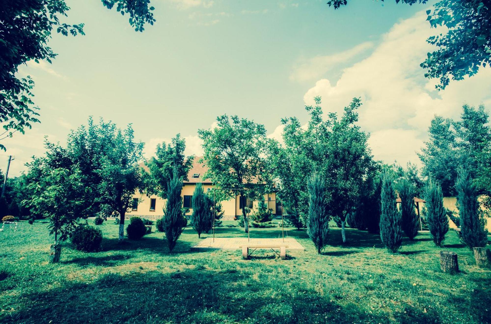 Villa Fenix Berehove  Exterior photo